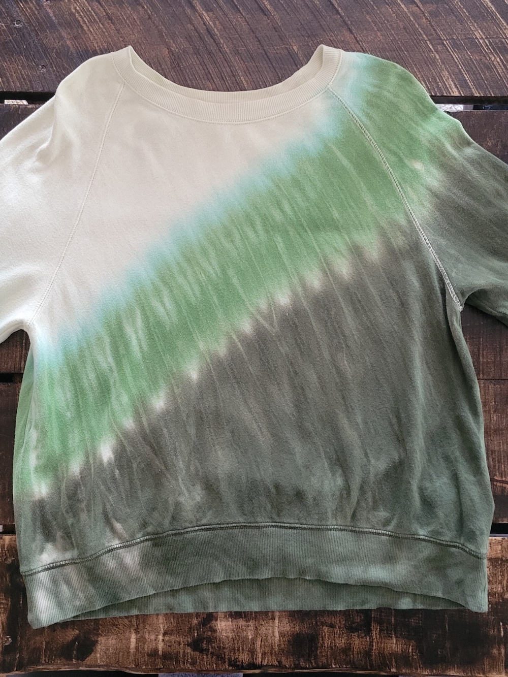 Old Navy Womans Tie-Dye Ombre Crewneck Sweatshirt - Green & Cream Size Medium